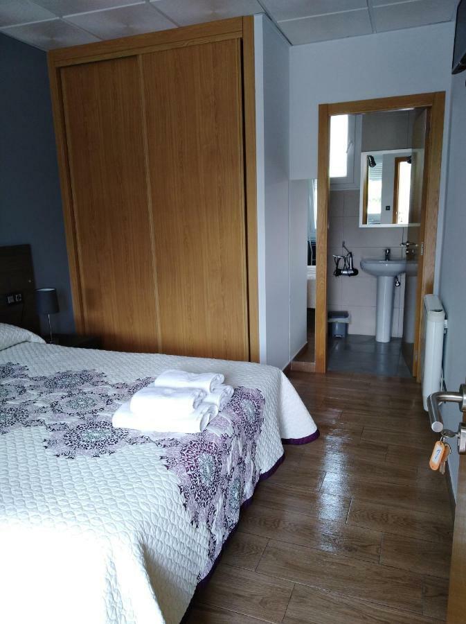 O Cruceiro Hotell Palas de Rei Exteriör bild